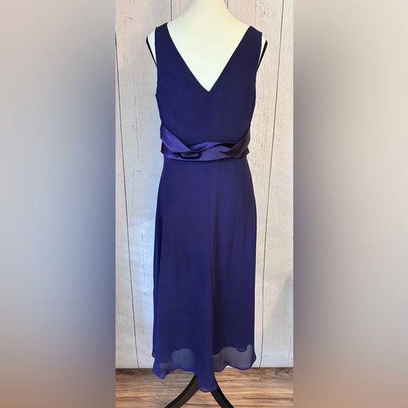 Evan Picone  A-line Sleeveless Dress Grape Mist Sleeveless Satin Size 12 - Picture 3 of 10